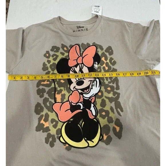Disney T-Shirt Women's Size XL Color Gray Minnie Mouse Graphic T-Shirt. NWT - Picture 7 of 10
